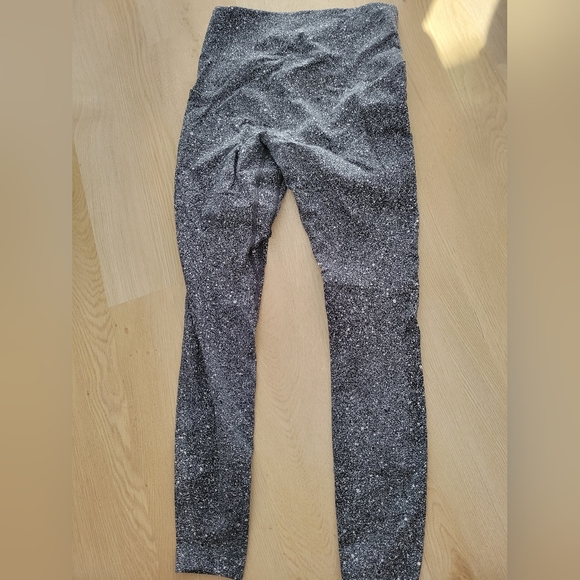 Lululemon Lead the pack tight 28 inch - Picture 3 of 4